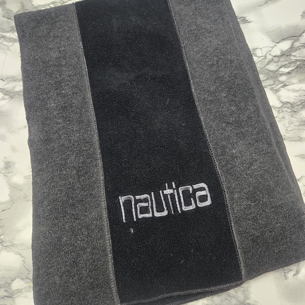 Nautica Two-Tone Black & Gray Embroidered Bath Towel